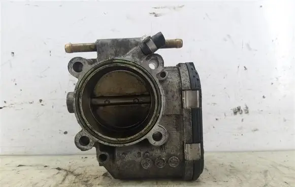 Opel Astra H Throttle body valve 