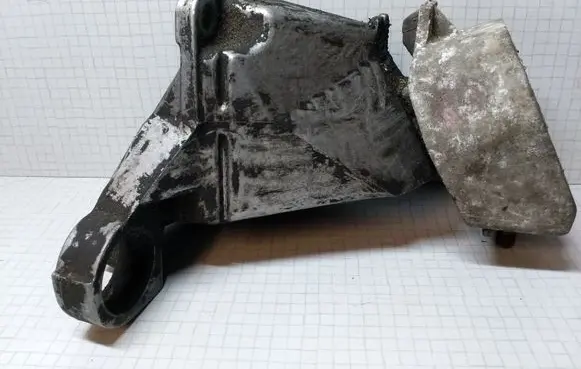 Audi A6 S6 C4 4A Engine mount bracket 4A0399114M