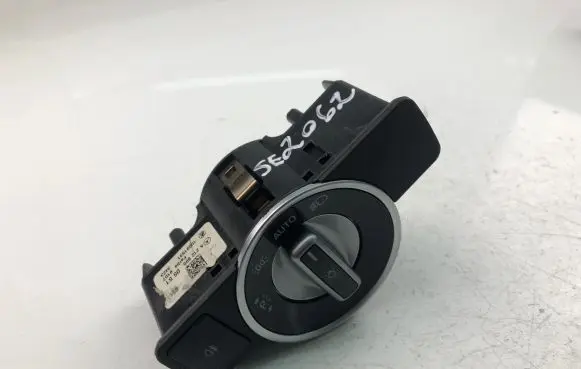 Mercedes-Benz E W212 Light switch A2129050551