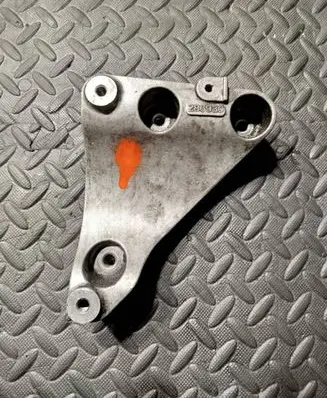 Maserati Ghibli A/C compressor mount bracket 286930