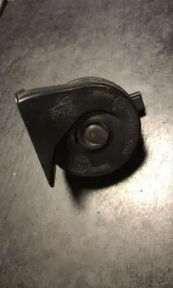 BMW 3 E30 Horn signal E30055306