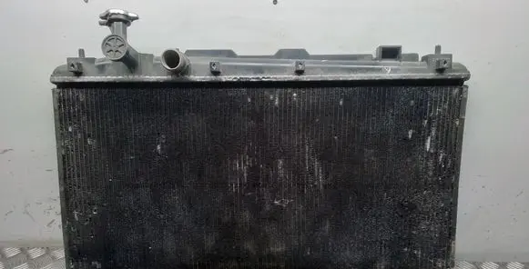 Toyota RAV 4 (XA10) Coolant radiator 76742701