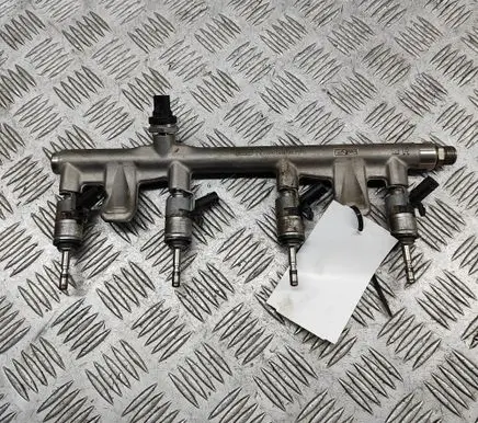 Audi Q5 SQ5 Fuel main line pipe 06N133317A