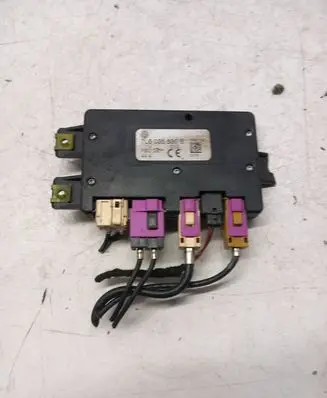 Volkswagen Touareg I Antenna control unit 7L6035530B 12041700