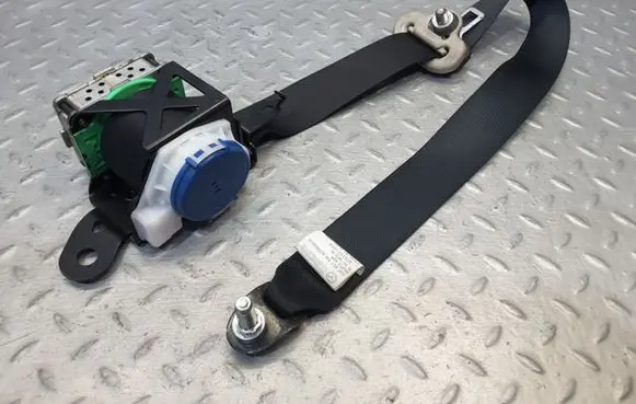 Mazda 6 Front seatbelt CB053096VN3 1062542AA GS1D