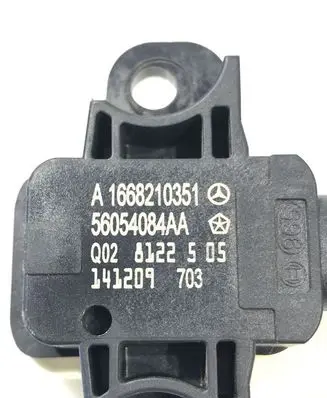 Dodge Challenger Airbag deployment crash/impact sensor A1668210351 56054084AA 141209703