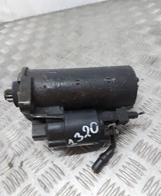 Volkswagen Golf IV Starter motor 001125005