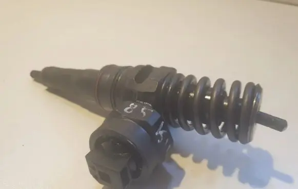 Audi A4 S4 B5 8D Fuel injector