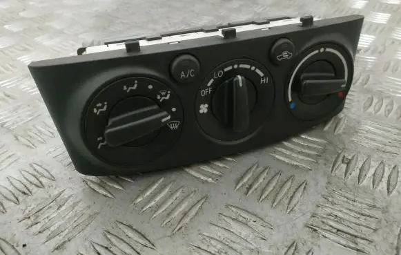 Toyota Avensis T250 Interior fan control switch 5590005121