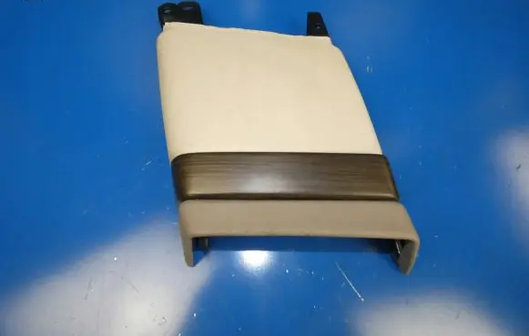 BMW 5 GT F07 (B) pillar trim (top)