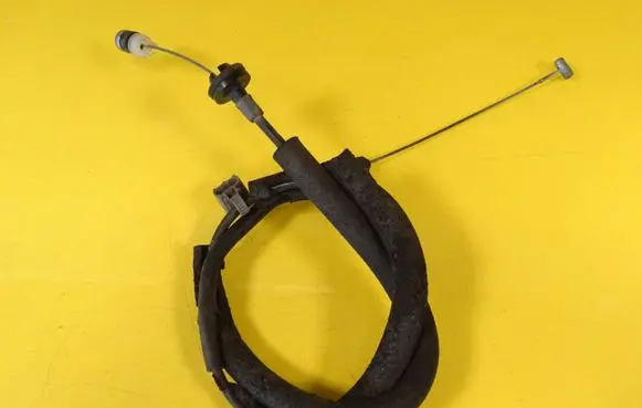 Daihatsu Trevis Throttle cable 