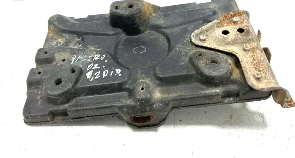 Mitsubishi Pajero Battery tray MR440936 PPGF40