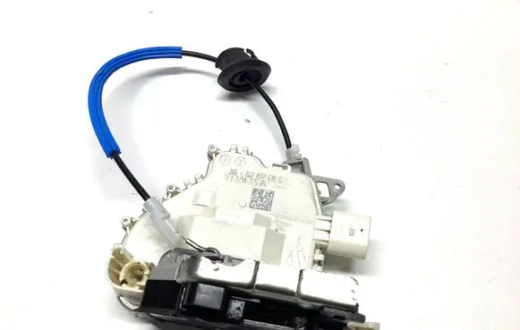 Audi A4 S4 B8 8K Front door lock 8J2837016C