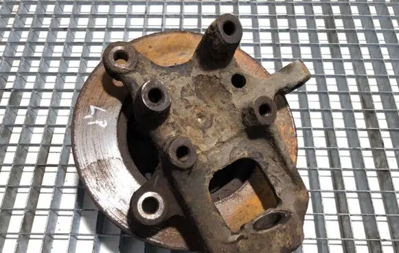 Volkswagen II LT Front wheel hub spindle knuckle