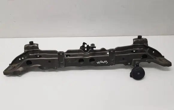 Toyota Verso-S Top upper radiator support slam panel