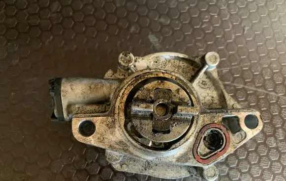 Vacuum pump