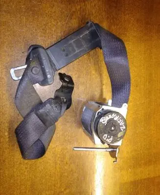 Opel Zafira B Front seatbelt 601851900