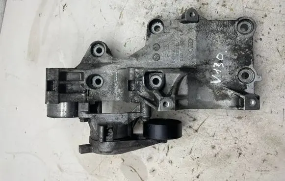 Volkswagen Touran I Generator/alternator bracket 03G903143A 03G903315A