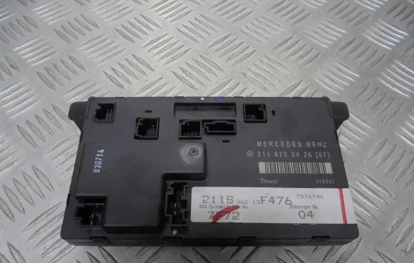 Mercedes-Benz E W211 Door control unit/module 2118200426