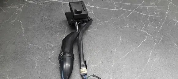 Hyundai Lantra II Steering rack control module 