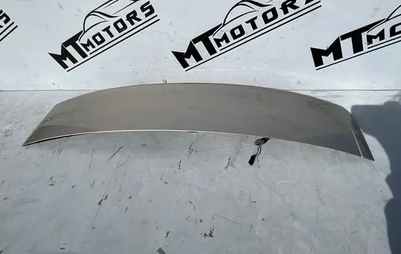 Tailgate/trunk spoiler