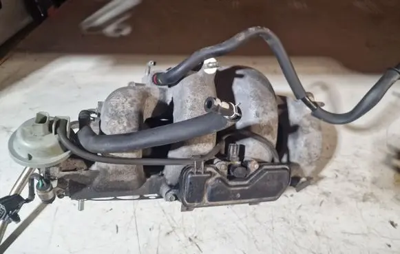 Mazda CX-7 Intake manifold 0261230129