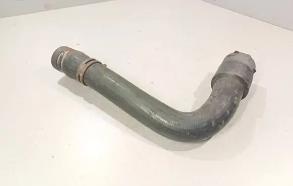 Volkswagen PASSAT B5.5 Engine coolant pipe/hose 8D0121101K