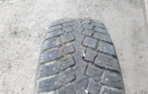 Volkswagen Golf IV R15 C winter/snow tires with studs NOKIAN 19570R15C