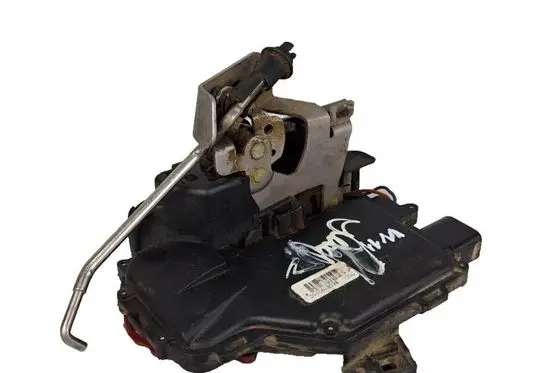 Audi A4 S4 B6 8E 8H Rear door lock 8E0839015C
