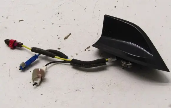 Nissan Juke II F16 Aerial GPS antenna 1222