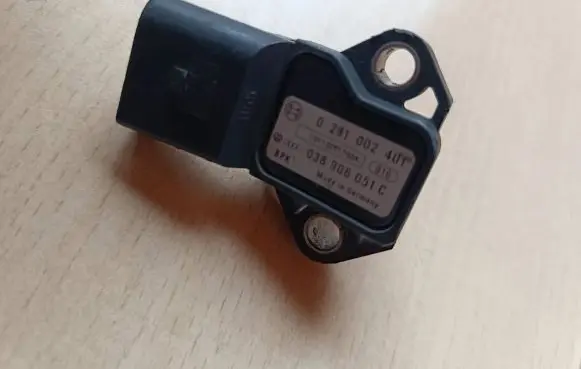Volkswagen Golf VI Air pressure sensor 038906051C 0281002401