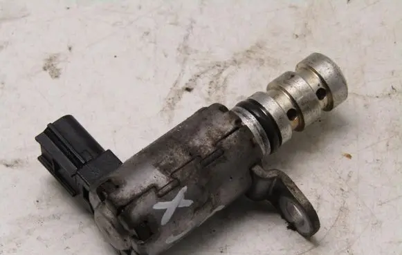 Honda Civic X Camshaft vanos timing valve 183120893