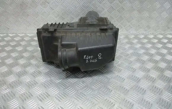Peugeot 607 Air filter box