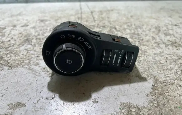 Jeep Cherokee Light switch 68154356 12624 120039534