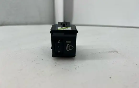 Toyota Yaris XP210 Headlight level height control switch