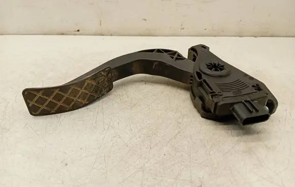 Audi A6 S6 C6 4F Accelerator throttle pedal 8K1723523 22072010 6PV00950501