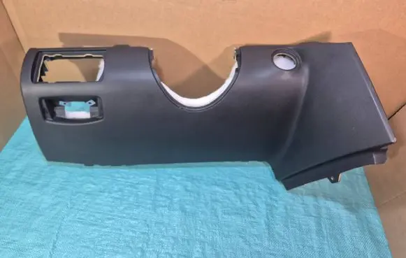 Dashboard lower bottom trim panel