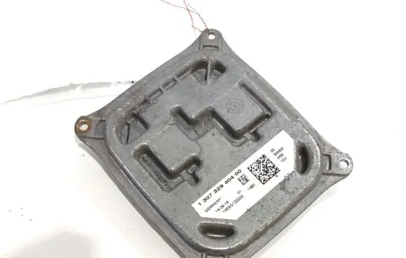 Peugeot 308 Voltage converter/converter module 130732940400