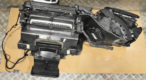 Porsche Cayenne (9Y0 9Y3) Heater blower radiator 4M1820001N55