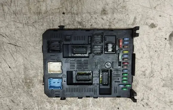 Citroen C4 I Fuse box set 21676031 281133997A1 28113346