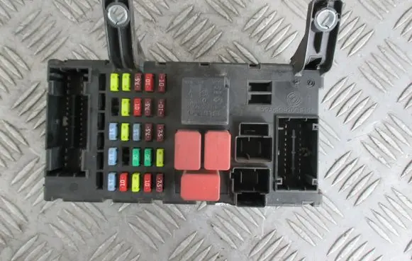 Fiat Albea Fuse box set 501208380000