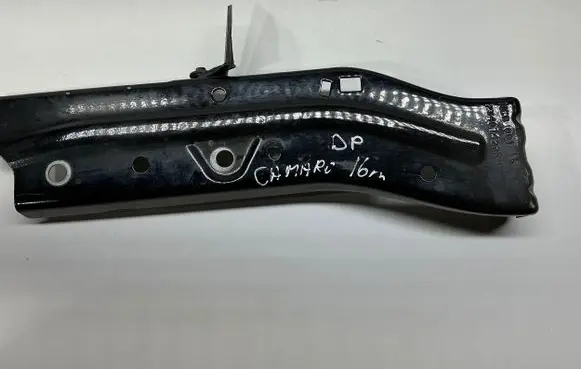 Chevrolet Camaro Fender mounting bracket 23407422 MCS09116