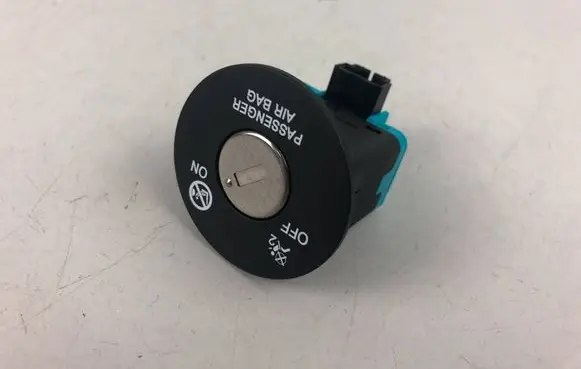 KIA Sportage Passenger airbag on/off switch 
