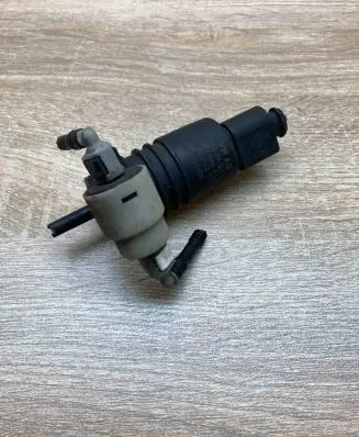 Audi A6 S6 C6 4F Windscreen/windshield washer pump 1T0955651A 3028143
