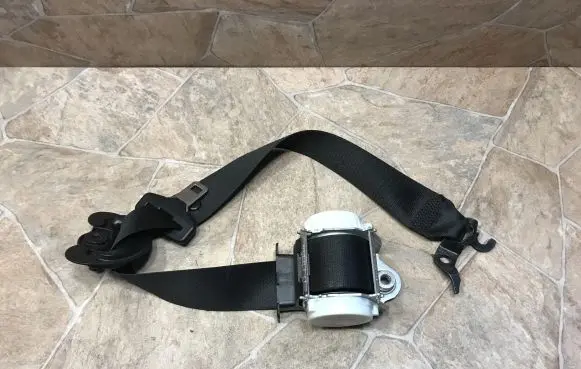 BMW X1 E84 Front seatbelt 2991282