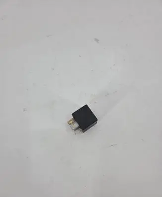 Mitsubishi Pajero Other relay MR301971