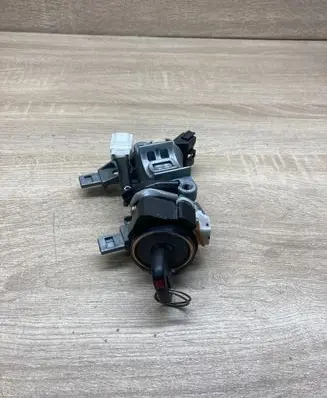 Mitsubishi Grandis Ignition lock USHIN
