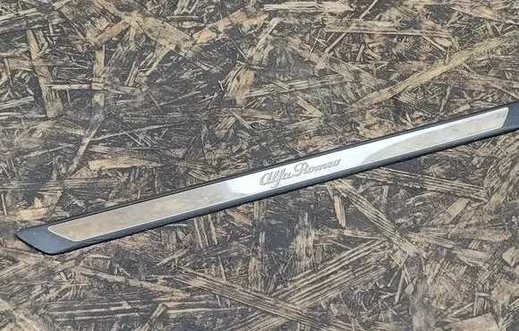 Alfa Romeo Stelvio Front sill trim cover