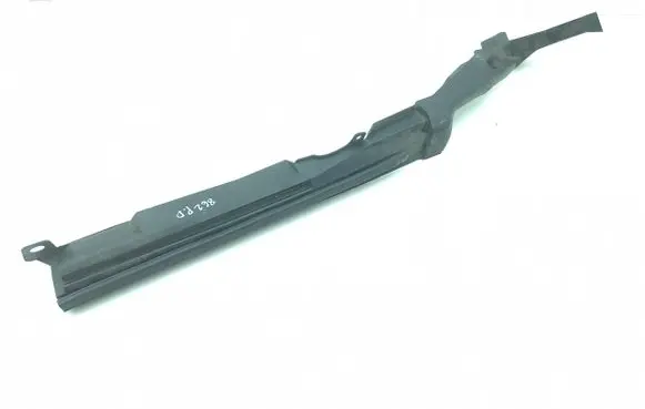 Nissan 370Z Fender end trim 658201EA1A