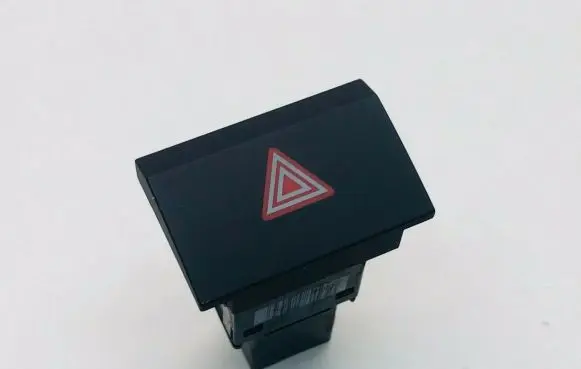Audi A3 S3 8P Hazard light switch 8P0941509C